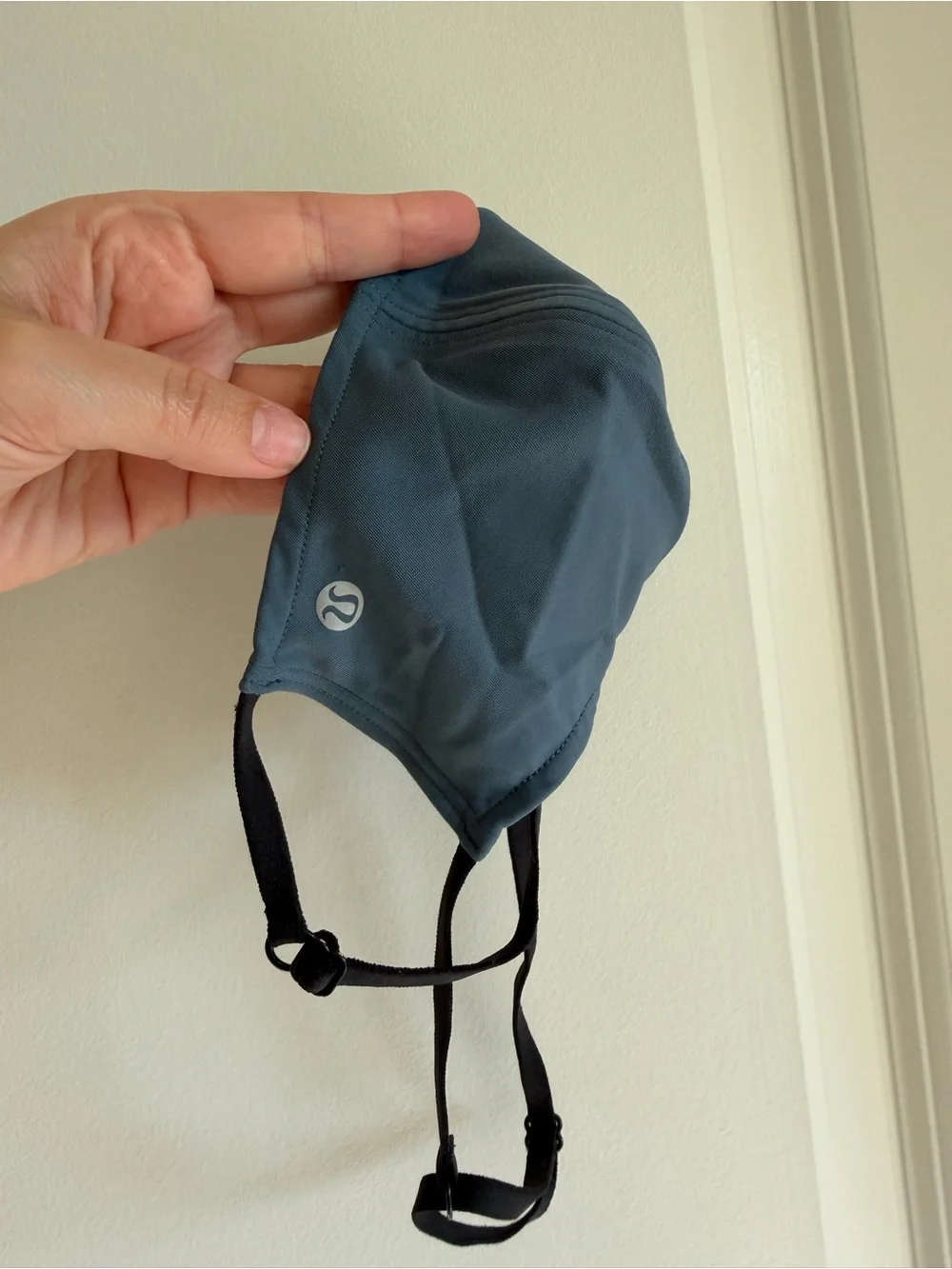 Lululemon Face Mask with Adjustable Straps | One size, Navy Blue
